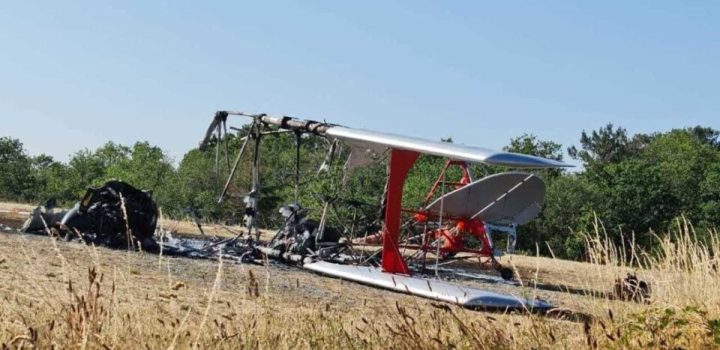 , Loyat : l&rsquo;ULM chute au décollage, le passager évacué par hélicoptère